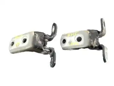ПЕТЛЯ ДВЕРНАЯ 687100C010 TOYOTA / LEXUS