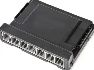  Блок управления двигателям 13592590 GM
