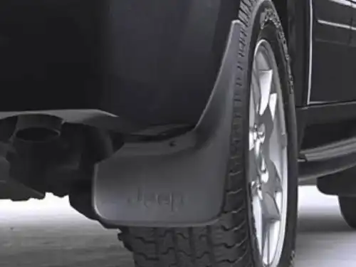  БРЫЗГОВИКИ ПЕРЕДНИЕ (82209093) CHRYSLER