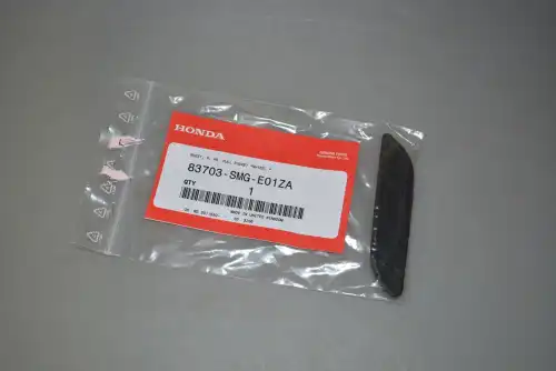 Уплотнитель двери HONDA 83703SMGE01ZA