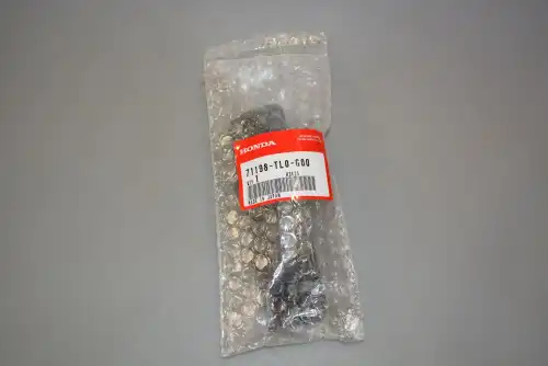 71198TL0G00 КРОНШТЕЙН БАМПЕРА HONDA