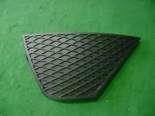 Решетка бампера SSANGYONG &nbsp;/ KGM 8320234150