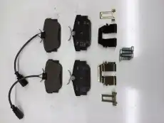 Тормозные колодки дисковые VAG 7D0698451F