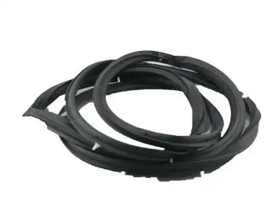 Уплотнитель двери TOYOTA / LEXUS 6787260070